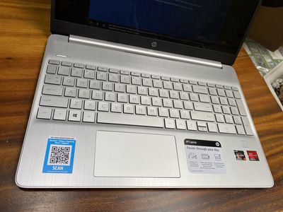 Laptop HP 15EF Ryzen 3 3250/4/128/15.6/vga
