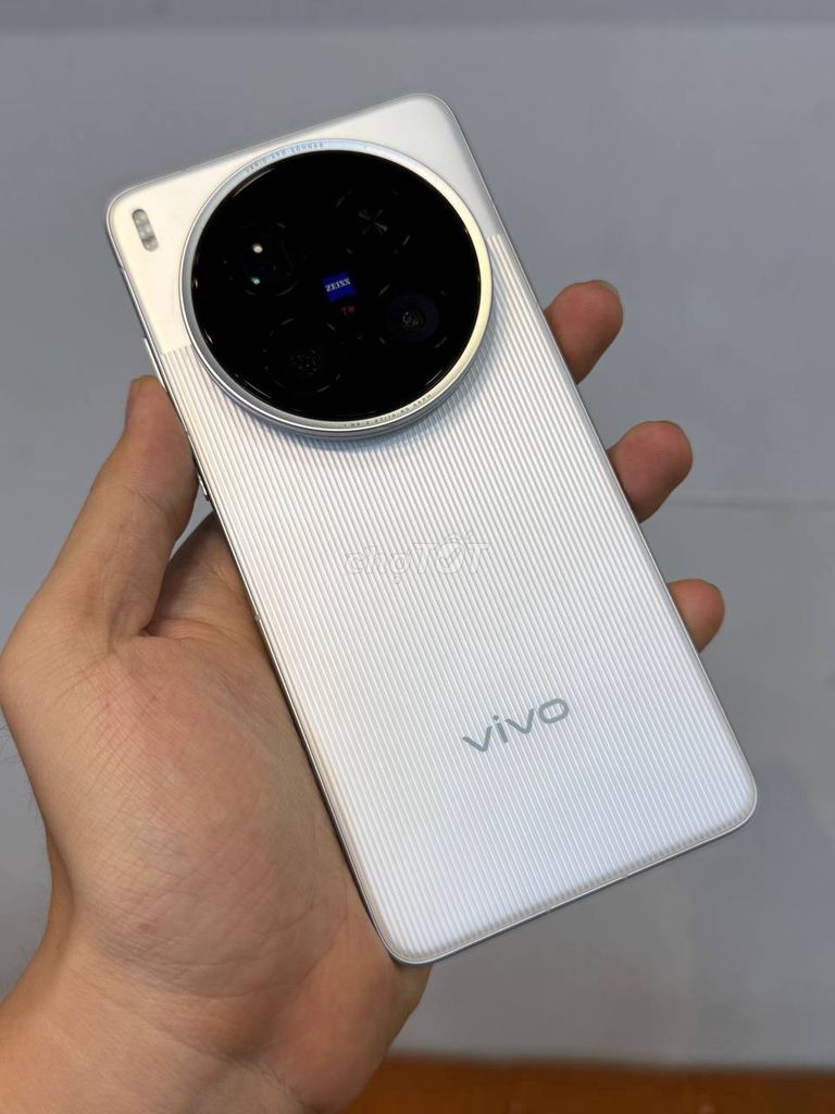 Vivo X200 Ultra 🤍 Trắng thanh lịch, cầm cực thích. Mua bán Điện thoại tại Quận 10 Tp Hồ Chí Minh được đăng bởi Lê Quân Mobile hình 1