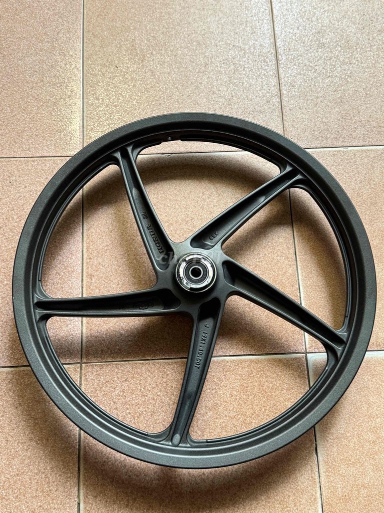 Mâm xe. Mua bán Phụ tùng xe tại Thành phố Nha Trang Khánh Hòa được đăng bởi Võ Hùng hình 3