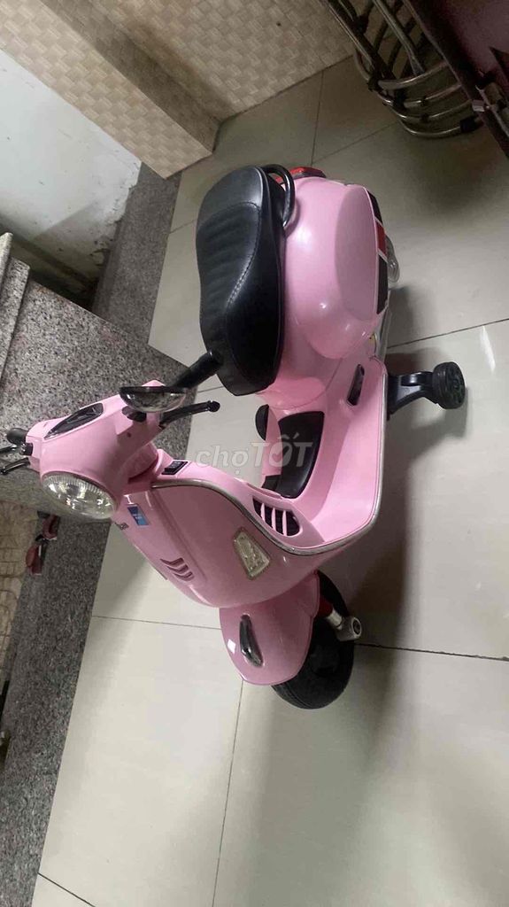 Xe đồ chơi hư bình