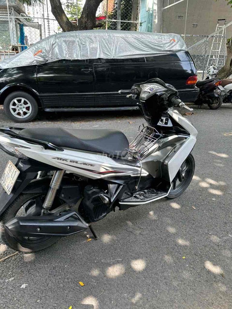 Honda Air Blade 2014 бело-серебристый Хошимин