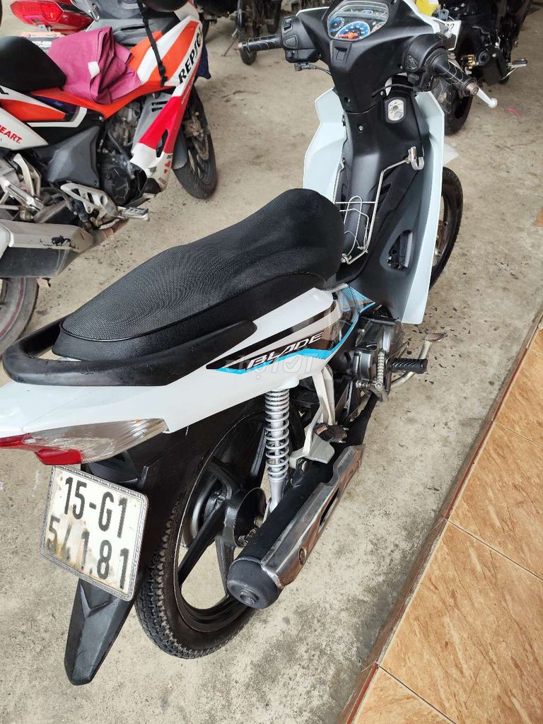 Honda Wave Blade 2017 Trắng đen mới tinh chất. Mua bán Xe máy tại Huyện Thuỷ Nguyên Hải Phòng được đăng bởi Nguyễn Thuyết hình 4