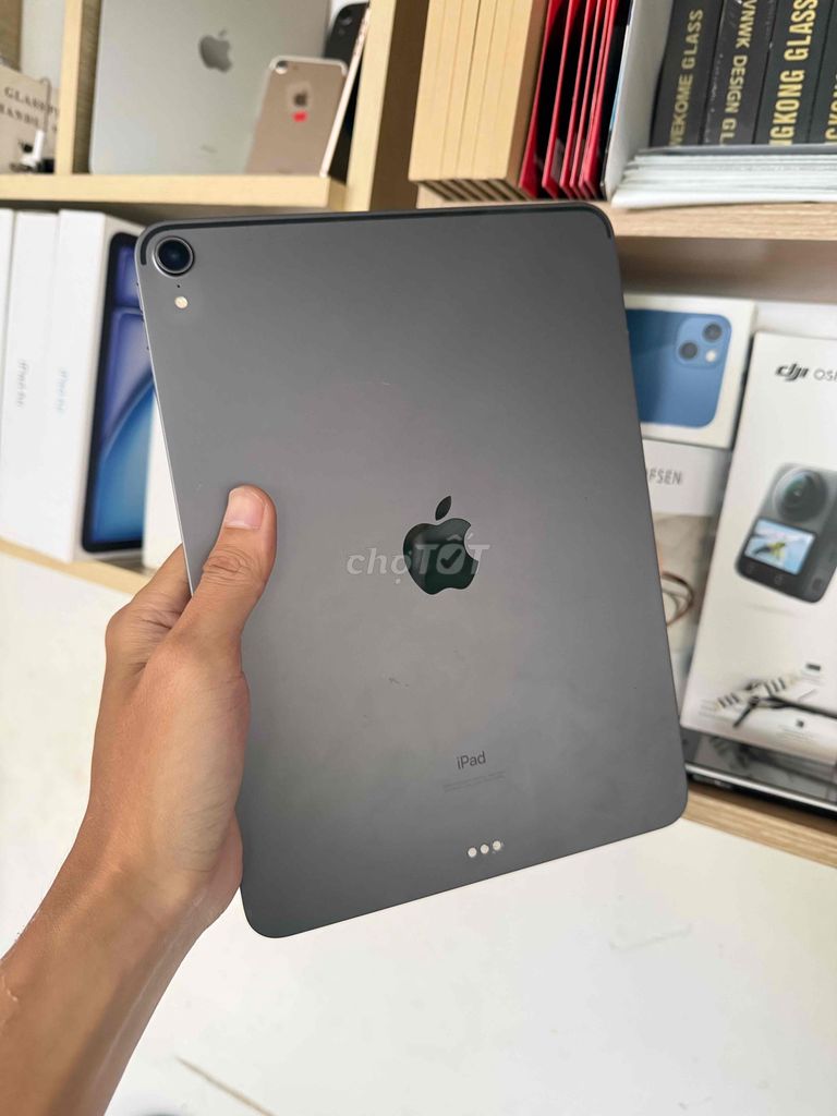 iPad Pro 2018 (11-inch) 256GB Xám 97%. Mua bán Máy tính bảng tại Quận Bình Thạnh Tp Hồ Chí Minh được đăng bởi Táo Care  hình 1