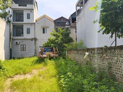 Bán thổ cư TT Tây Đằng, DT100m2, MT5m, 2 mặt thoáng, 4 tỷ Ba Vì. Mua bán đất tại Huyện Ba Vì Hà Nội được đăng bởi Trần Đình hà