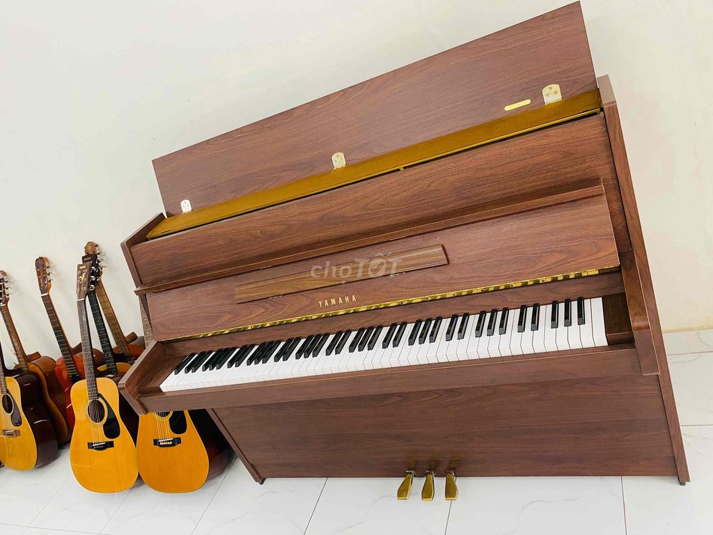 piano cơ yamaha MC101 Tem đồng bao ship zin