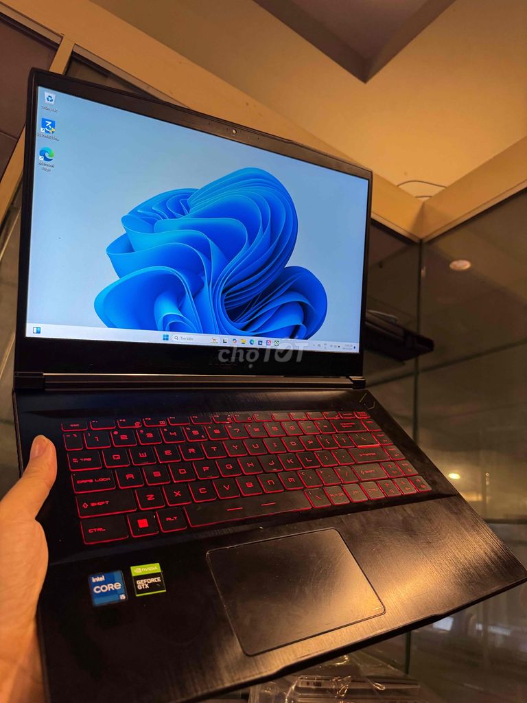 Thanh lý laptop msi gaming