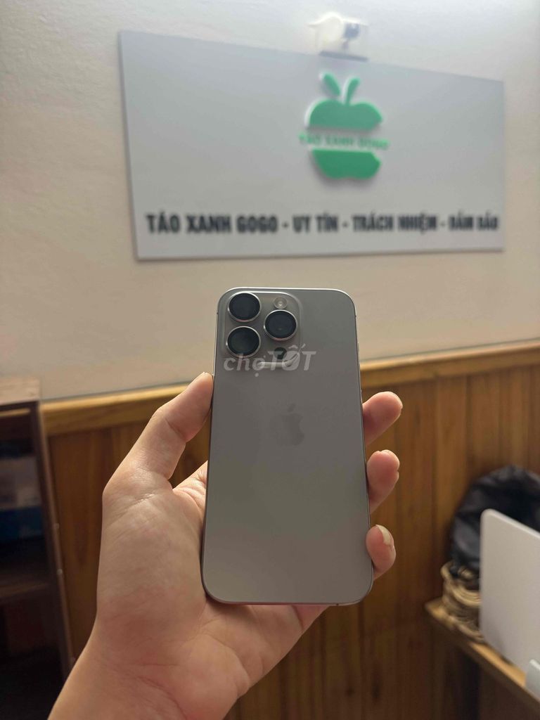 iPhone 15 Pro Max 256GB Titan Đã sử dụng. Mua bán Điện thoại tại Quận Ngũ Hành Sơn Đà Nẵng được đăng bởi Nguyễn Hữu Trung hình 1