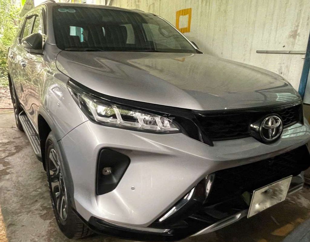 Fortuner 2022 Legender 21 ngàn km, sơn zin 100%