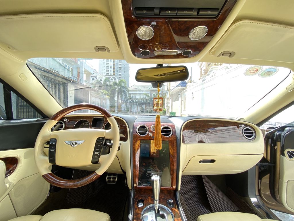 Hàng Độc Bentley Continental Coupe 2 cửa thể thao