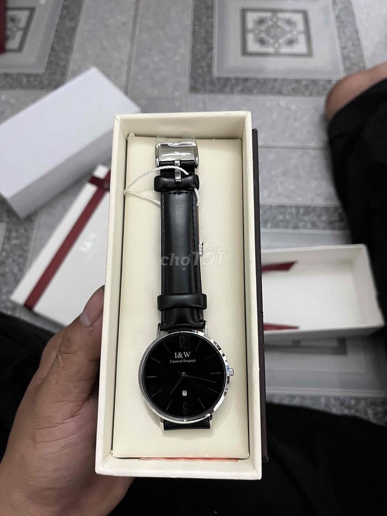 Đồng hồ Carnival I&W Carnival Hwguoji Đen. Mua bán Đồng hồ tại Huyện Bình Chánh Tp Hồ Chí Minh được đăng bởi tũn hình 1