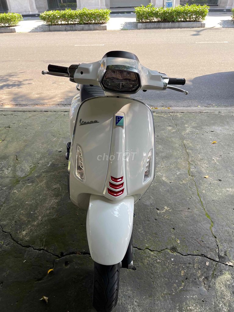 xe lướt vespa bán 2023 mới đi 1.811 km. Mua bán Xe máy tại Thành phố Rạch Giá Kiên Giang được đăng bởi Mạnh Phát hình 2