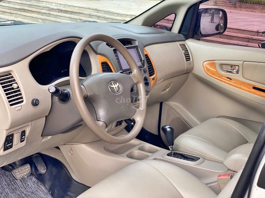 Toyota Innova 2008 Bạc Tự động. Mua bán Ô tô tại Quận Long Biên Hà Nội được đăng bởi VIETNAM OTO hình 10