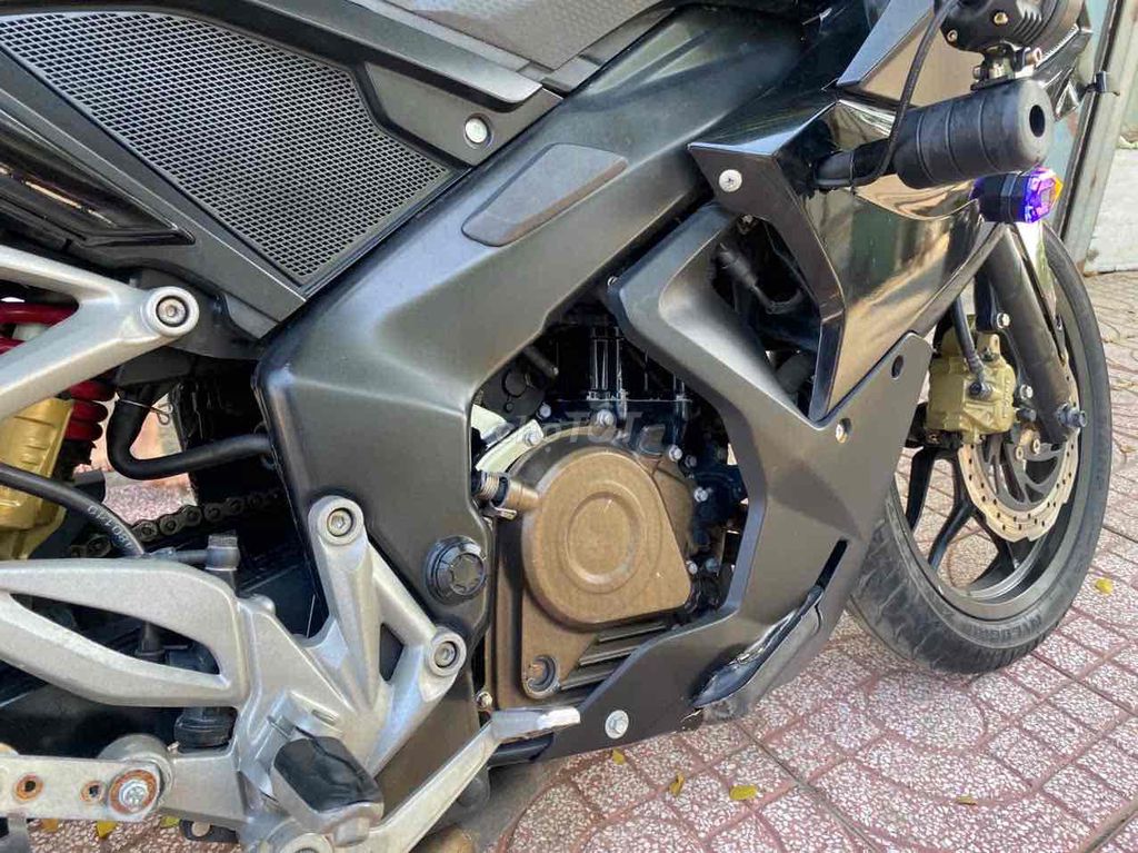 Kawasaki Pulsar 200 RS 2016 biển thành phố. Mua bán Xe máy tại Huyện Bình Chánh Tp Hồ Chí Minh được đăng bởi Phong Vũ hình 7