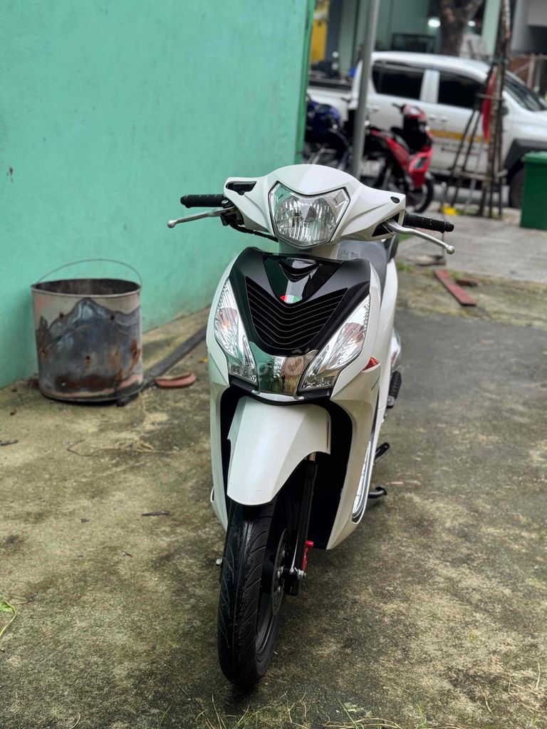 vision trắng đỏ cao cấp siu đẹp ( hỗ trợ góp 0đ). Mua bán Xe máy tại Quận Cẩm Lệ Đà Nẵng được đăng bởi Hùng Cao hình 4