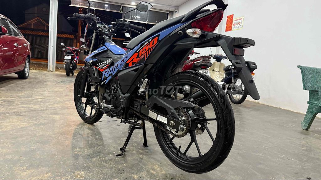 RAIDER 150 CỌP LĂN BÁNH 6000KM BAO ZIN. Mua bán Xe máy tại Thành phố Long Khánh Đồng Nai được đăng bởi Cửa Hàng Xe Máy Cũ Thành Phát Đồng Nai hình 9