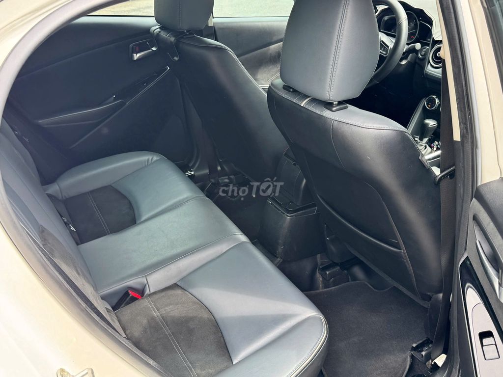 Mazda 2 Luxury model 2021 Trắng đẹp 41.000 km. Mua bán Ô tô tại Quận Gò Vấp Tp Hồ Chí Minh được đăng bởi 067 Hằng hình 4