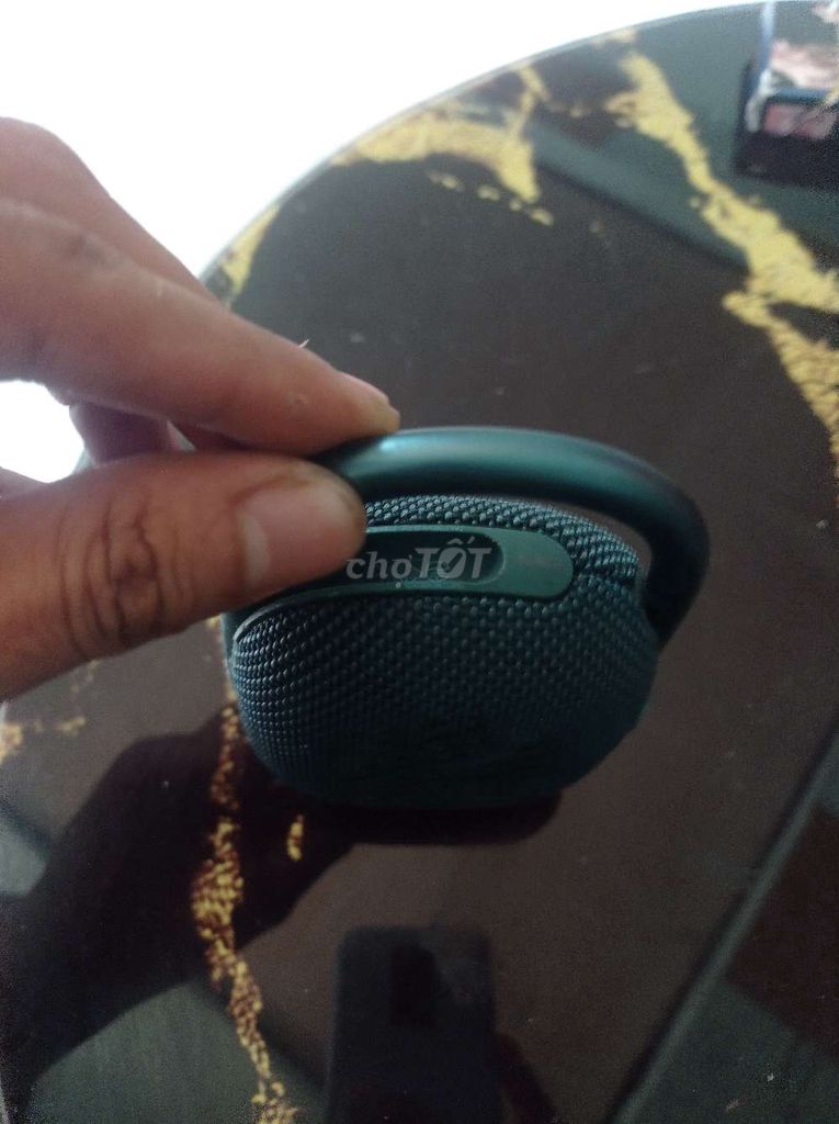 dư dùng thanh lý JBL CLIP 4 pin còn rất trâu