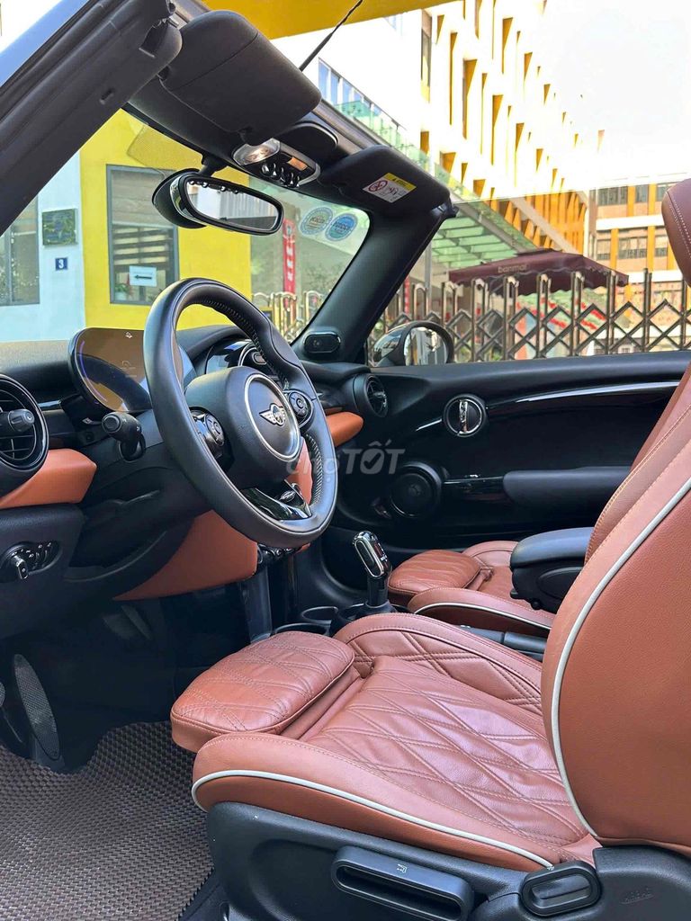MINI Cooper S mui trần sx 2018 siêu đẹp. Mua bán Ô tô tại Quận Cầu Giấy Hà Nội được đăng bởi Cao Quý hình 9