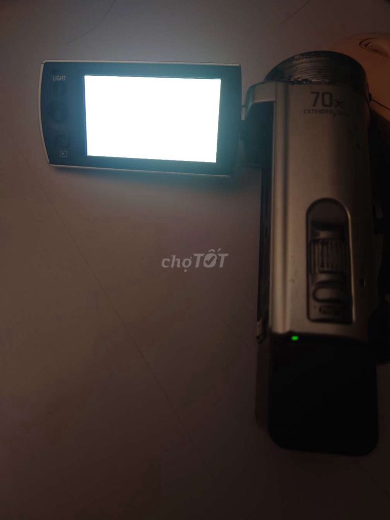 Máy quay phim Sony DCR-SX22E Bạc. Mua bán Máy ảnh, Máy quay tại Quận Hoàng Mai Hà Nội được đăng bởi Phạm Tài Linh hình 1