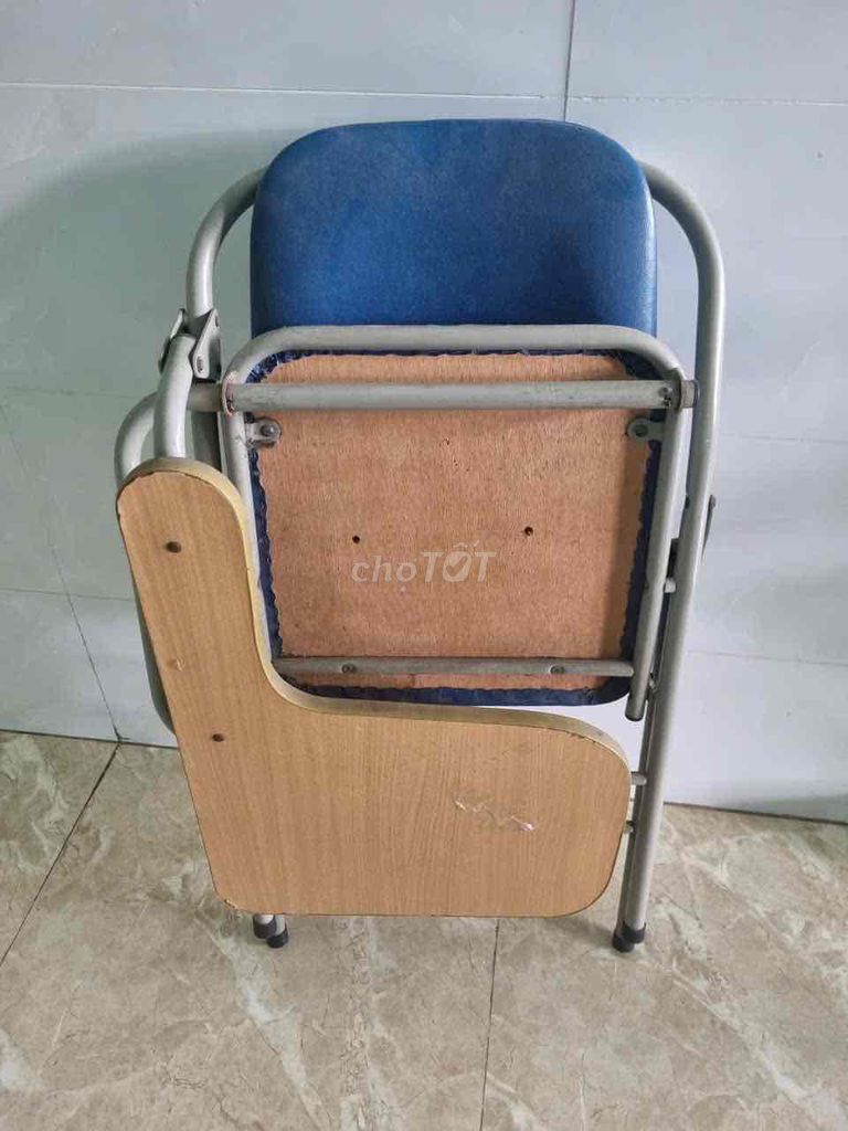Ghế học sinh Kim loại gỗ nệm Xanh vân gỗ. Mua bán Bàn ghế tại Thị xã Bến Cát Bình Dương được đăng bởi nhân nguyễn hình 1