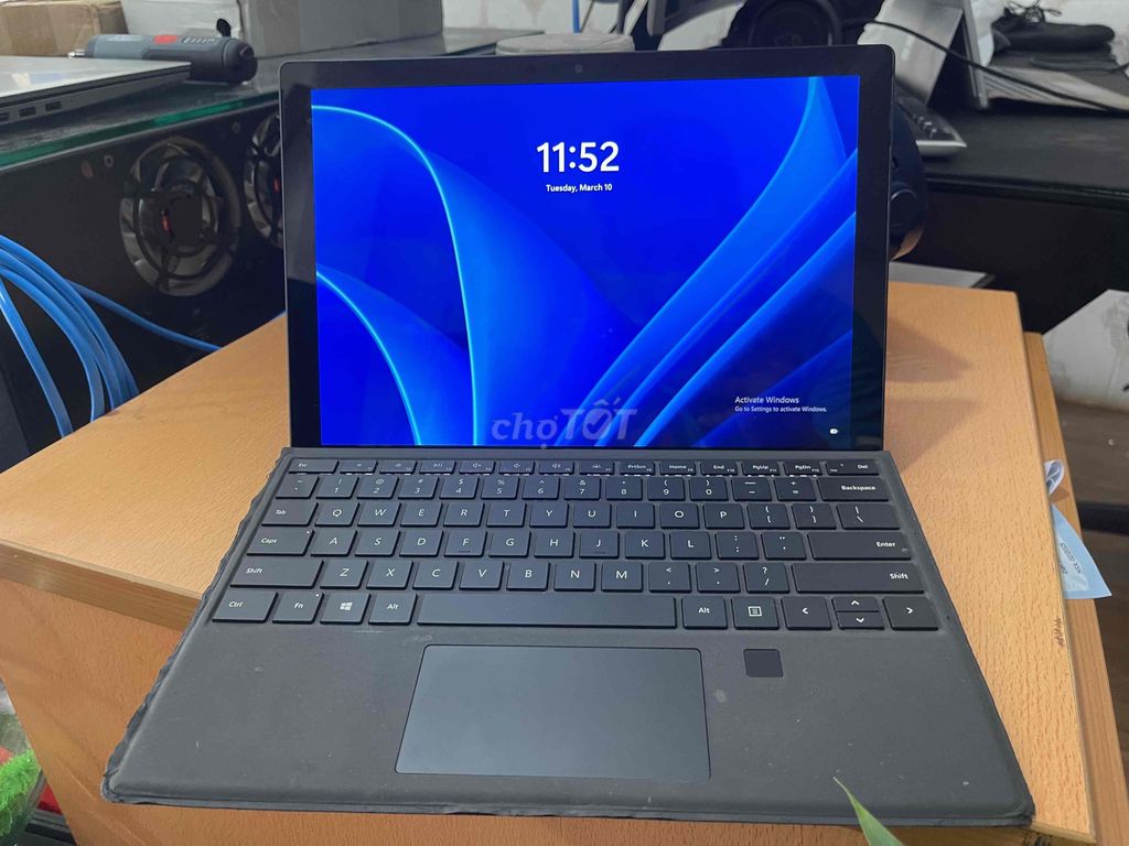 Microsoft Surface Pro 6 i7 12.5 inch 16GB/512GB. Mua bán Laptop tại Thị xã Tân Uyên Bình Dương được đăng bởi lê âu hình 1