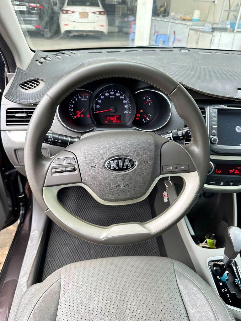 Kia Morning 5-местный коричневый