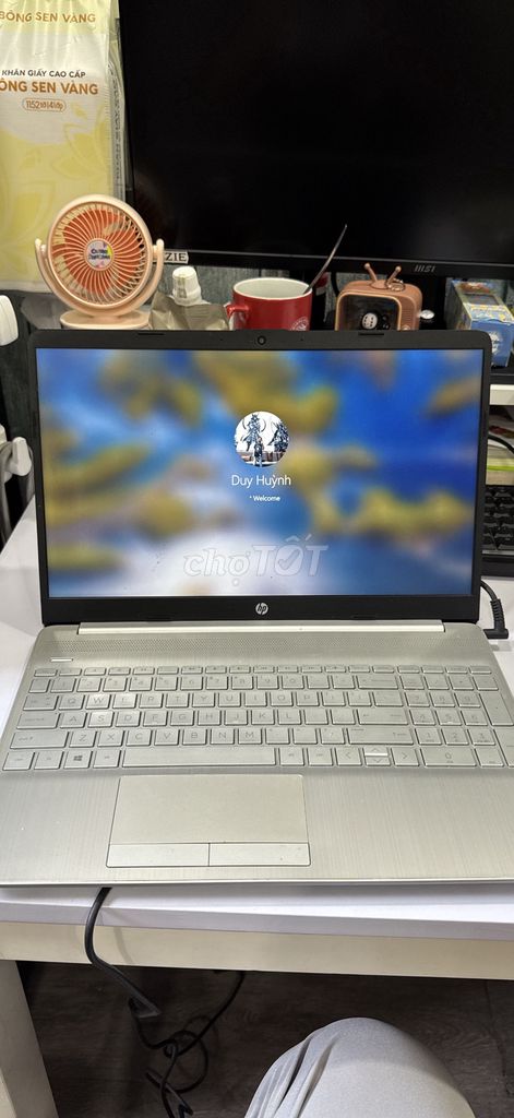 HP 15-DU0042TU i3-7020U 15.6 inch 4GB/240GB. Mua bán Laptop tại Quận 7 Tp Hồ Chí Minh được đăng bởi Huỳnh Duy hình 1