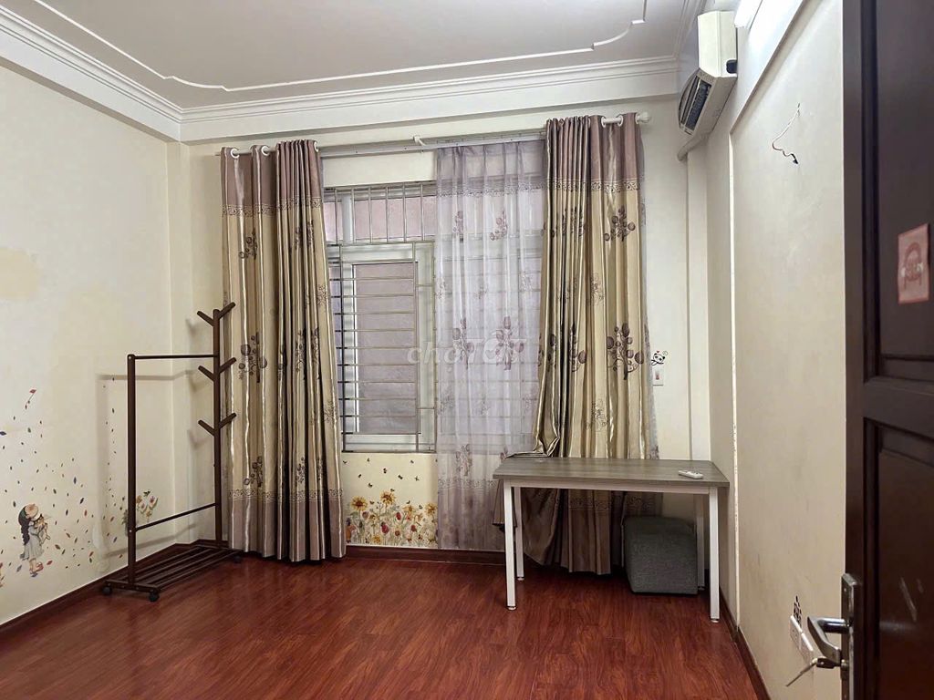 Дом в переулке 10 Нгуен Тхи Динь, 30 кв.м, 5 этажей