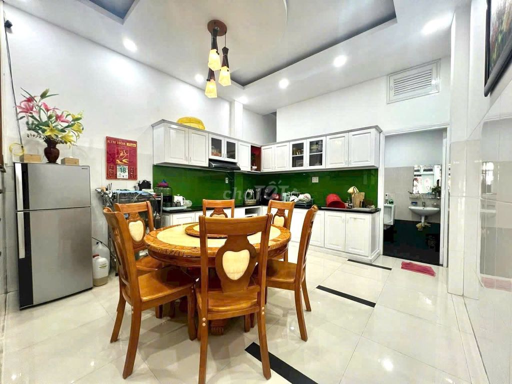 CHO THUÊ NHÀ NGUYÊN CĂN KHU BÀN CỜ TRUNG TÂM GIÁ 20 TRIỆU/THÁNG