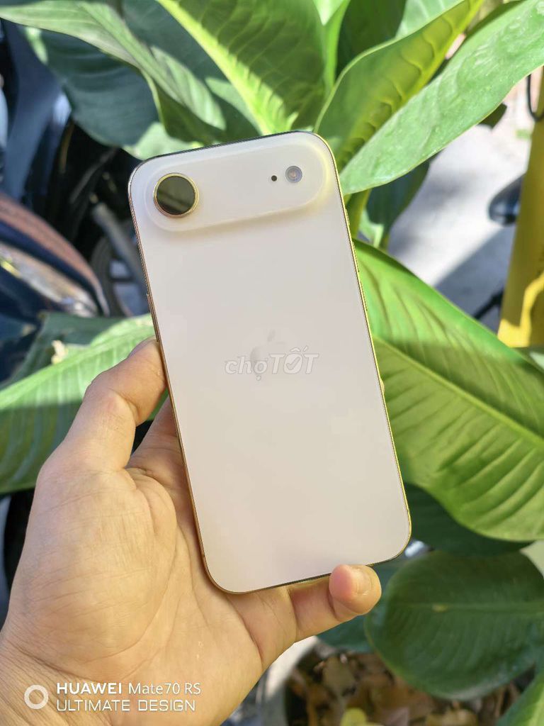 Apple iPhone 17 Air Vàng Đã sử dụng. Mua bán Điện thoại tại Thành phố Thủ Dầu Một Bình Dương được đăng bởi LakMobile  hình 1