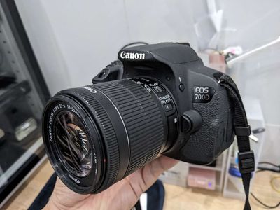 Canon 700D kèm 18-55 stm, flash