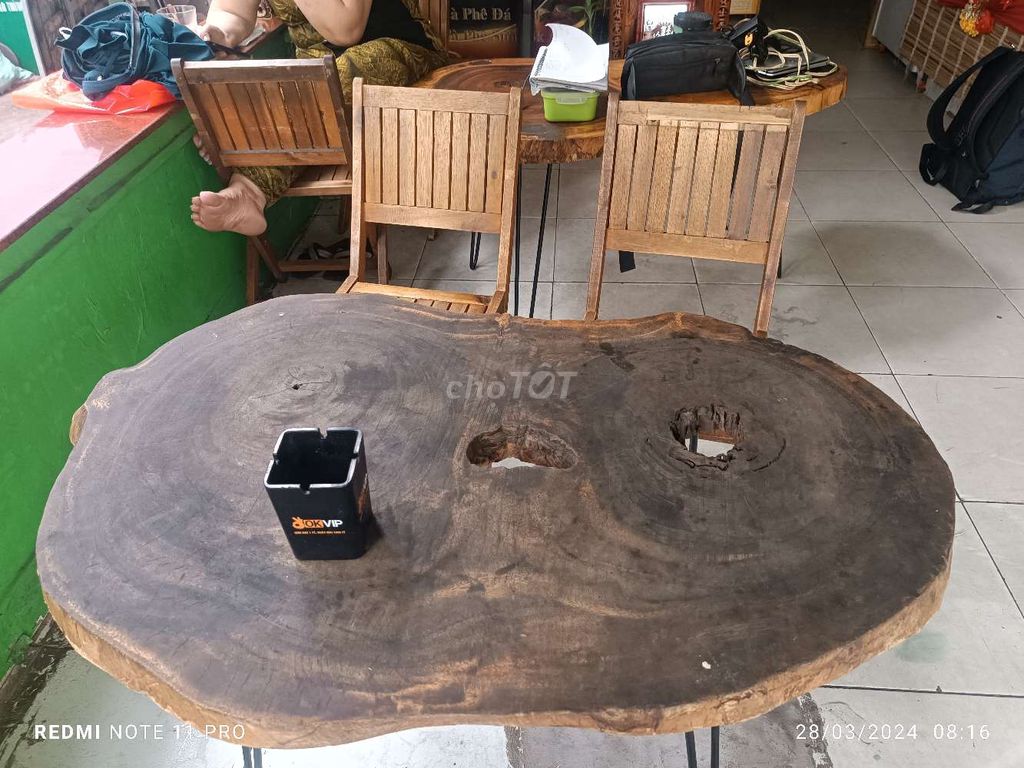 Cần bán bàn ghế gỗ