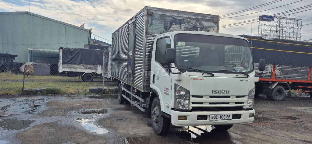 ISUZU 4T95 2015 thùng 5M8. Mua bán Xe tải, xe ben tại Thành phố Biên Hòa Đồng Nai được đăng bởi trần quang sử  hình 1