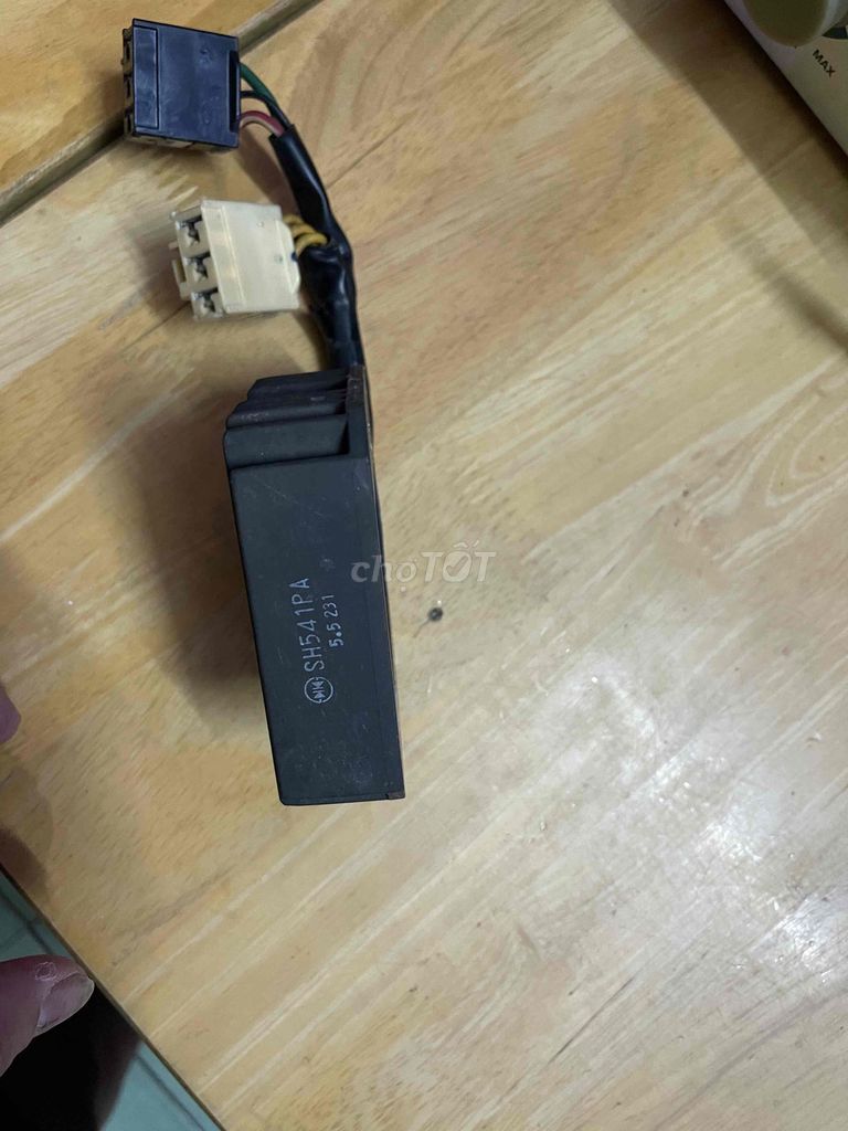 Sạc nguyên zin xe SHi italy 20111. Mua bán Phụ tùng xe tại Huyện Hóc Môn Tp Hồ Chí Minh được đăng bởi Vu Long Hai hình 3