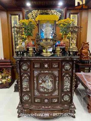 Bàn thờ gỗ. Mua bán Tủ, kệ gia đình tại Quận Liên Chiểu Đà Nẵng được đăng bởi Casonnn