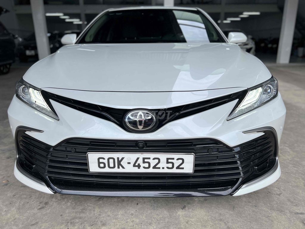 Toyota Camry 2023 - 19000 km