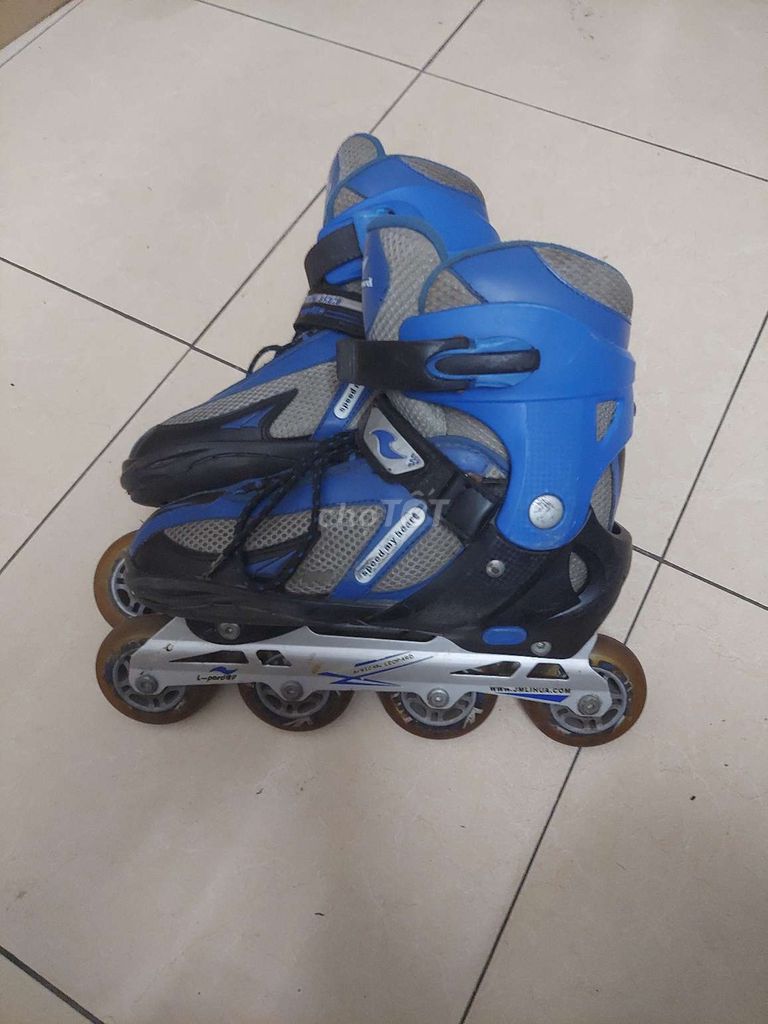 Giày trượt patin Xanh Đen size 39-41. Mua bán Đồ thể thao, Dã ngoại tại Quận Long Biên Hà Nội được đăng bởi Long Nguyễn S2 hình 1