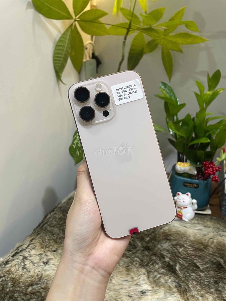 iPhone 16 Pro Max 256GB Titan Sa Mạc, Zin ốc. Mua bán Điện thoại tại undefined Tp Hồ Chí Minh được đăng bởi Luân Hoài hình 1