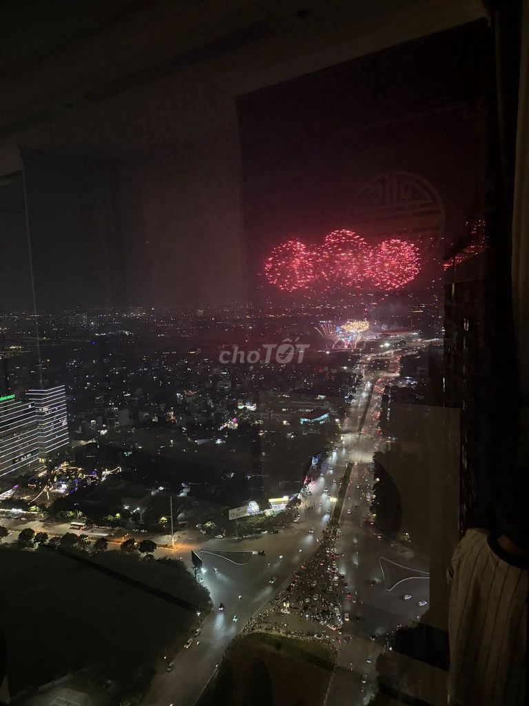Апартаменты в The Matrix One, Ми Динь, вид на парк
