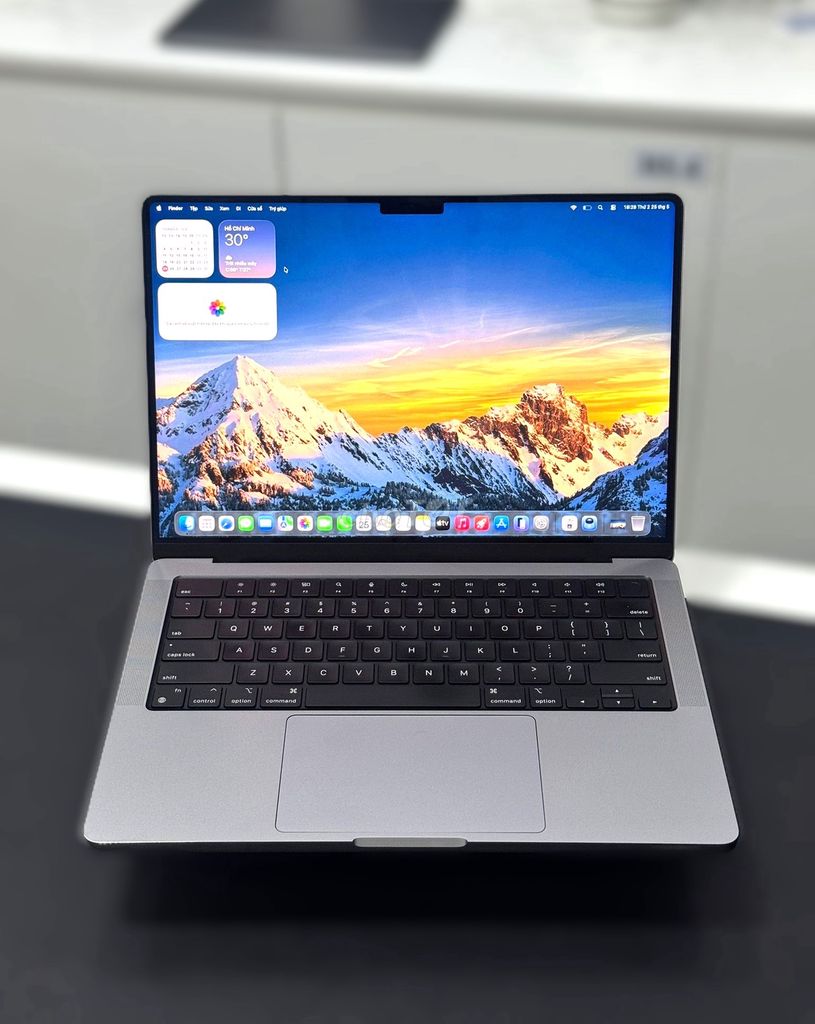 Apple MacBook Pro 14 inch M1 Pro/32GB/1TB, KHỦNG. Mua bán Laptop tại Quận Hải Châu Đà Nẵng được đăng bởi TTCenter 484 NÚI THÀNH hình 1