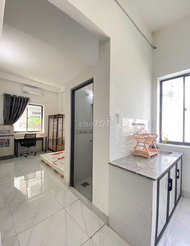 🏡 PHÒNG 5TR5 – BẾP RIÊNG – SÁT UEF, GẦN QUẬN 1