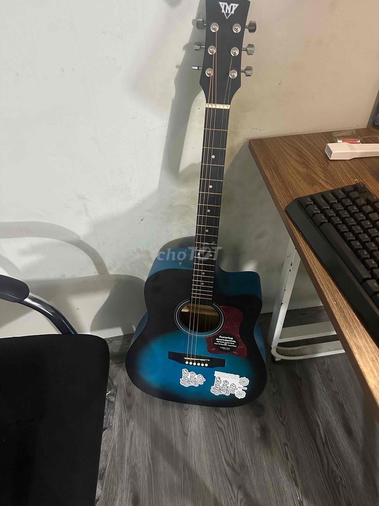 Đàn guitar xanh đen dễ chơi cho người mới bắt đầu. Mua bán Nhạc cụ tại Quận Hà Đông Hà Nội được đăng bởi trường hình 1