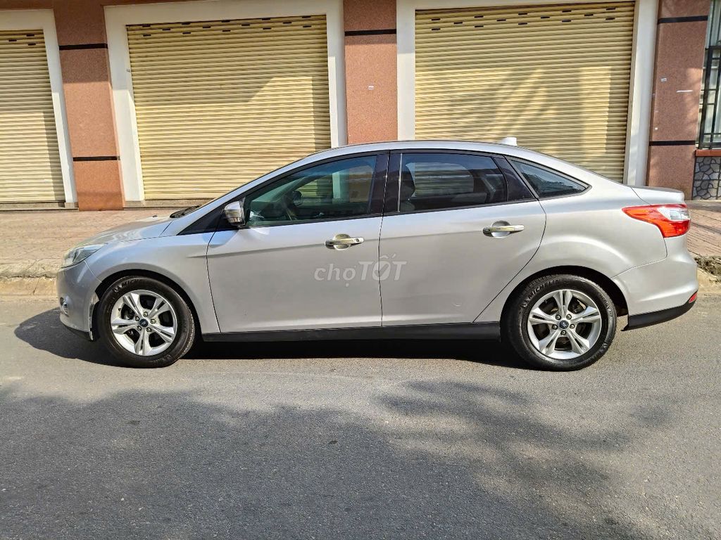 Ford Focus 2012 1.8 AT - 79000 km