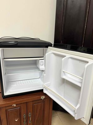 Tủ lạnh mini Aqua 50lit, mới 90%, giá 2tr