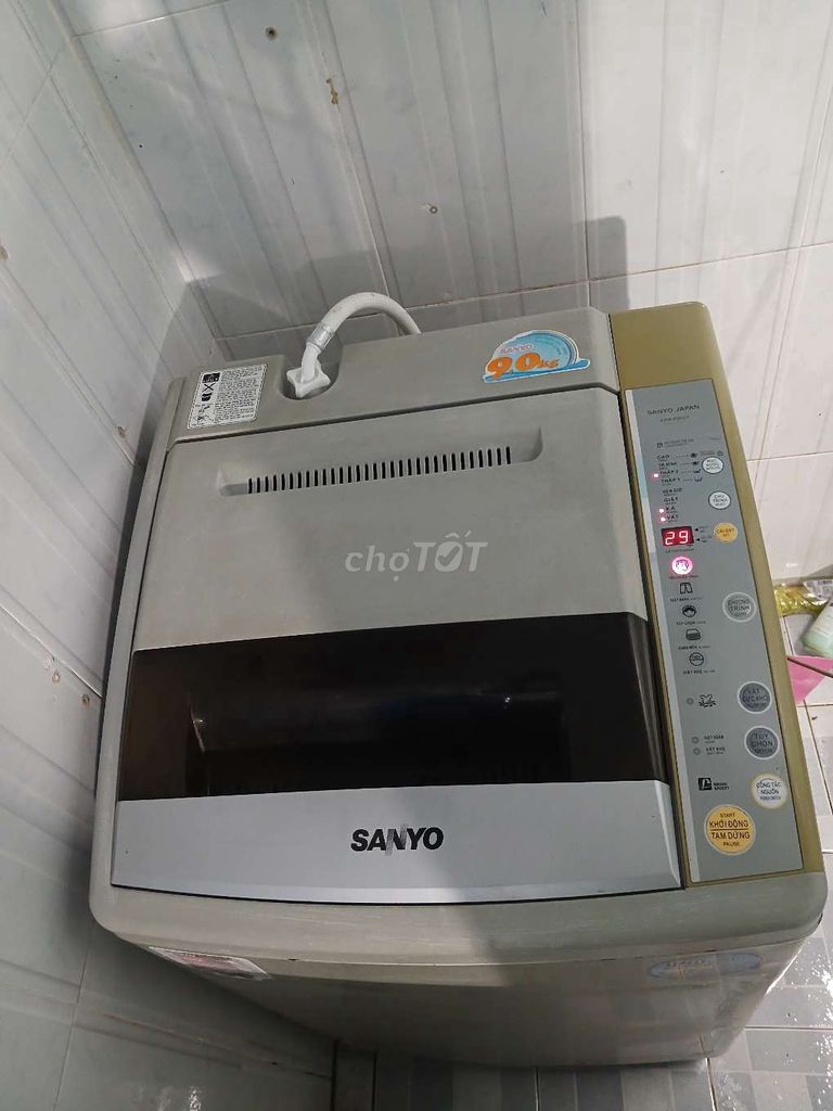 Máy giặt sanyo 9kg giặt ok đã vệ sinh lồng giặt