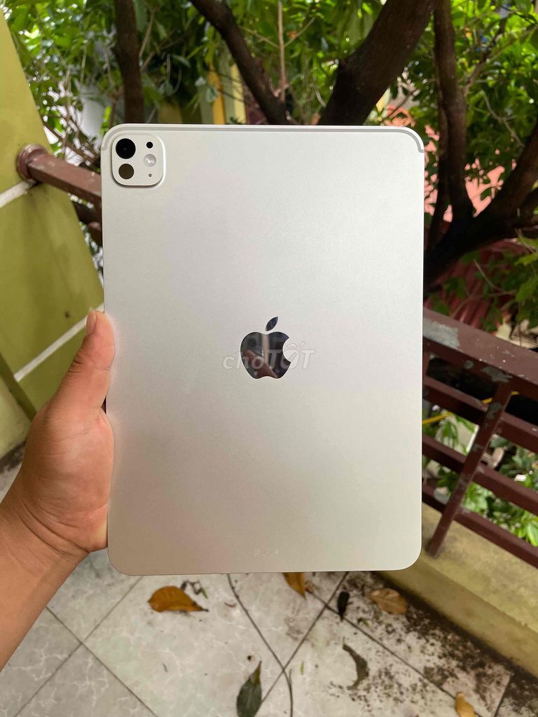Apple iPad Pro M5 11 inch 256GB Wifi Bạc. Mua bán Máy tính bảng tại Huyện Kim Bảng Hà Nam được đăng bởi Minh hình 1