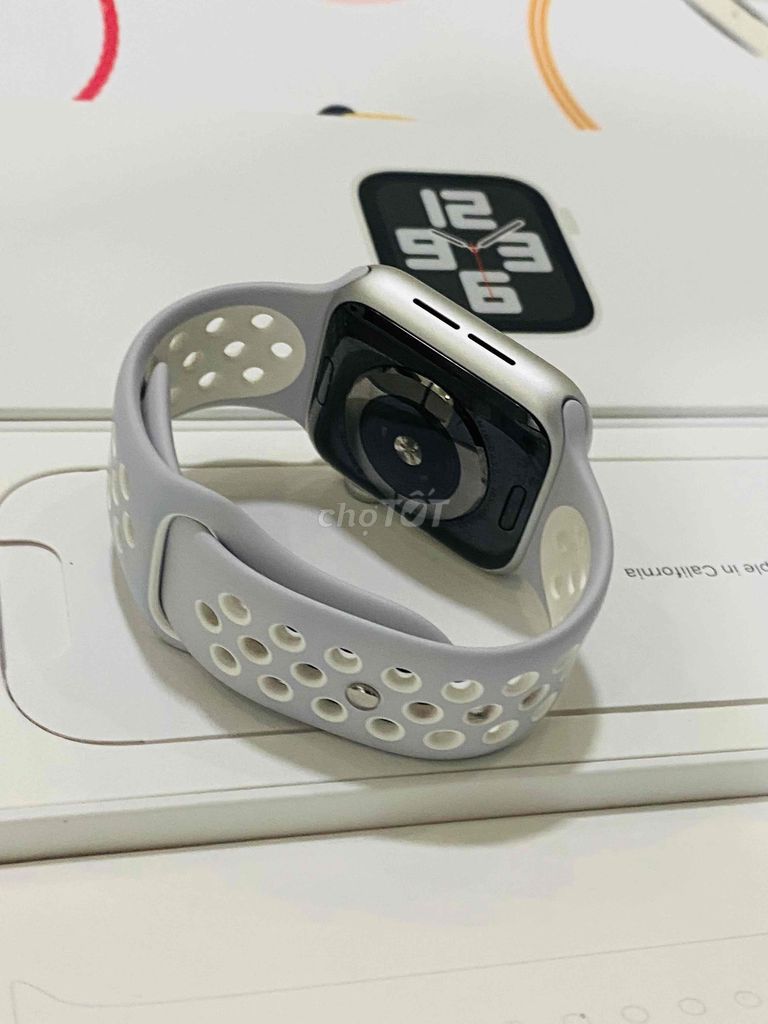 Applewatch SE1/40 Fullbox Trắng ! Dây Cao Su Nike