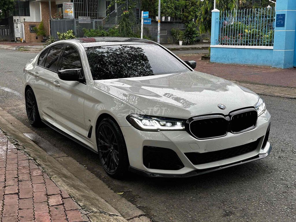 BMW 5 Series 2022 - 37000 km. Mua bán Ô tô tại Quận 7 Tp Hồ Chí Minh được đăng bởi Khánh Vi hình 1