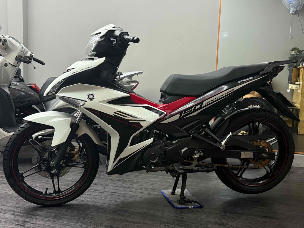 Exciter 150 2017 Белый Красный Bstp Основной владелец