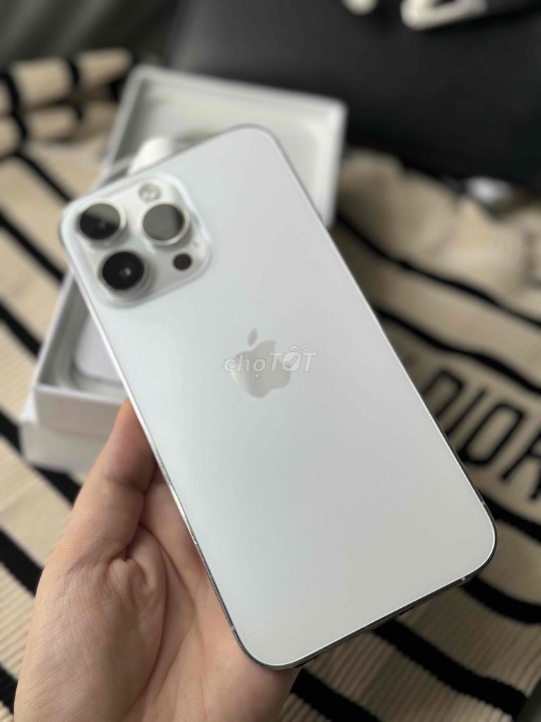 iphone 14 Pro 128gb màu trắng đẹp đang sử dụng tốt. Mua bán Điện thoại tại Quận 1 Tp Hồ Chí Minh được đăng bởi Đathi Lý hình 2